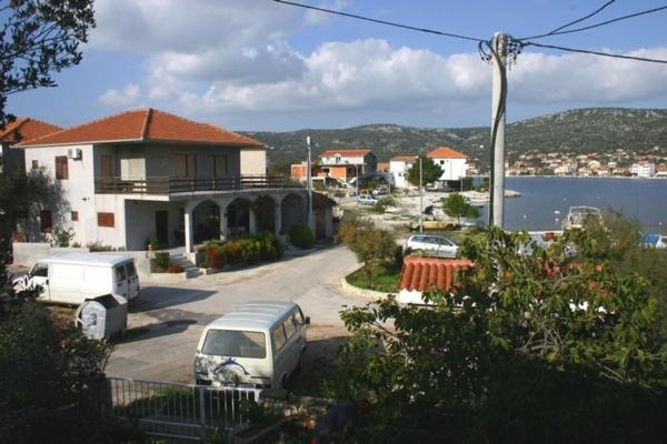 Apartments Ivan Orlic Vinišće Esterno foto