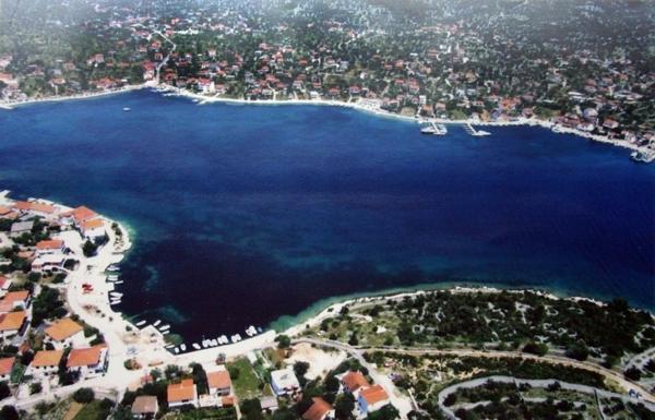 Apartments Ivan Orlic Vinišće Esterno foto